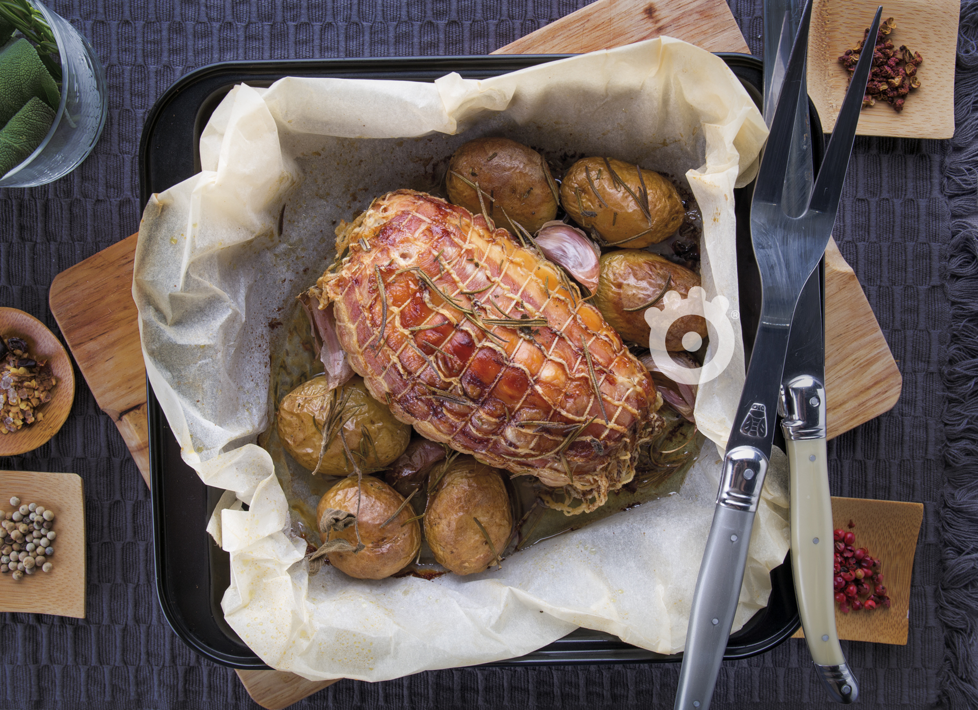 Coniglio arrosto con patate - Food photography