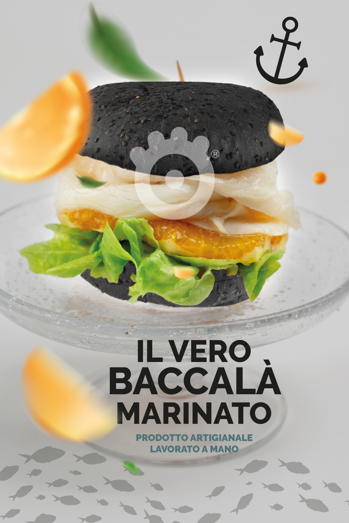 Panino al carbone vegetale con baccalà marinato - Food photography